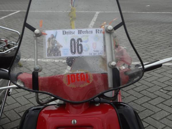 Duitse Merkenrit 2012 voor 8 motoren   Die dus niet door WATJES werd gereden