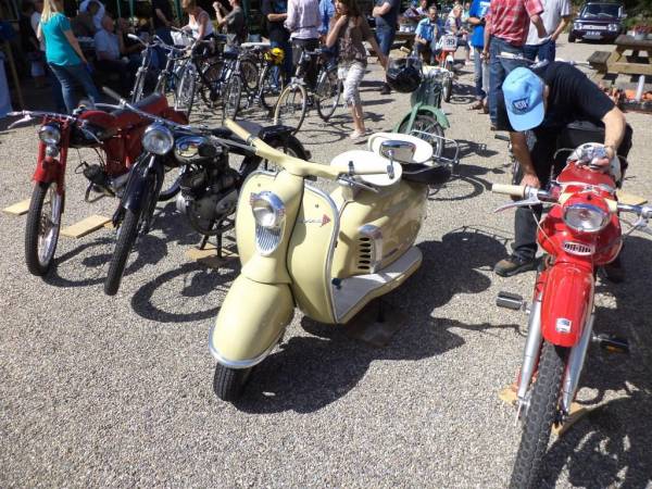 NSU Tweewielerdag Oud Alblas 2012