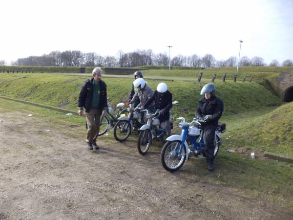 7e NSU Quickly Winterrit Eemnes eo