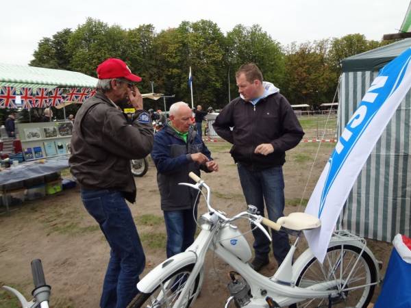 Nationaal Veteraan treffen 2013 Woerden