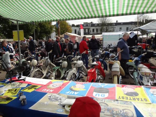 Nationaal Veteraan treffen 2013 Woerden