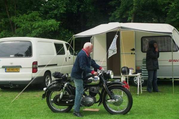 John startklaar voor de rondrit