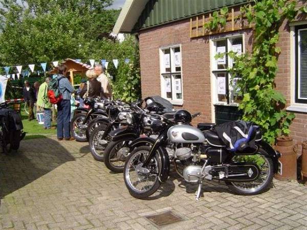 en veel motoren