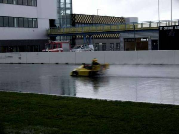 superkart snel en nat!