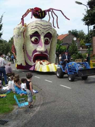 NSU Club bezoekt Bloemencorso Leersum.