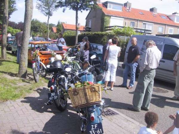 NSU Club bezoekt Bloemencorso Leersum.