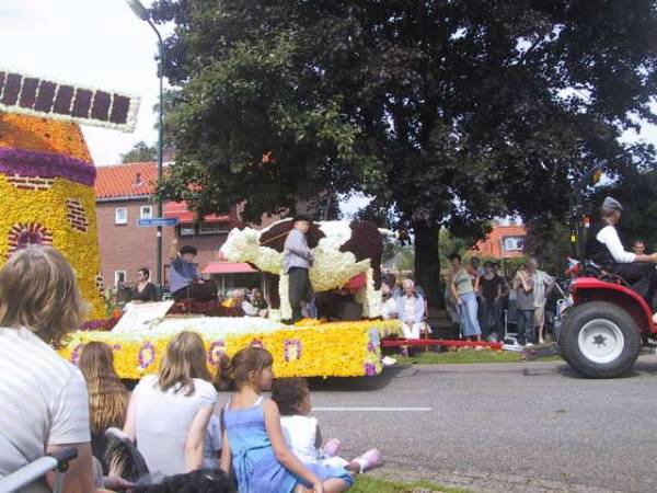 NSU Club bezoekt Bloemencorso Leersum.