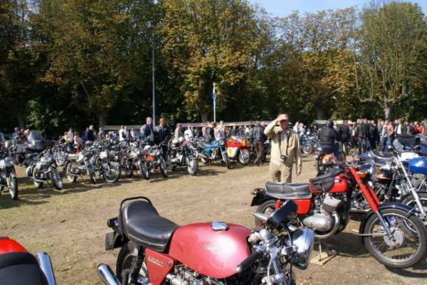 goed gevulde parkeerplaats