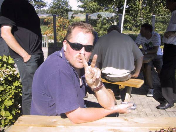 Zijtaart wereldrecord geslaagd 1237 brom/snorfietsten