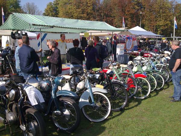 Nationaal Veteraan Treffen, Woerden 2009.