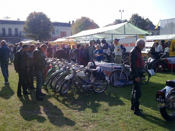 Nationaal Veteraan Treffen, Woerden 2009.