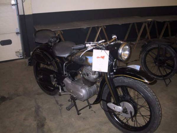 Oldtimer Motor en Bromfietsbeurs Rosmalen 2010