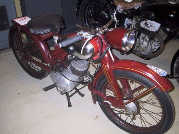 Oldtimer Motor en Bromfietsbeurs Rosmalen 2010