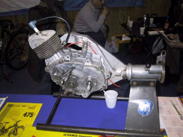 Oldtimer Motor en Bromfietsbeurs Rosmalen 2010