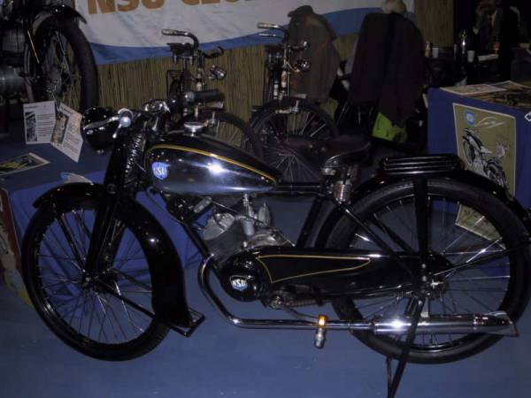 Oldtimer Motor en Bromfietsbeurs Rosmalen 2010