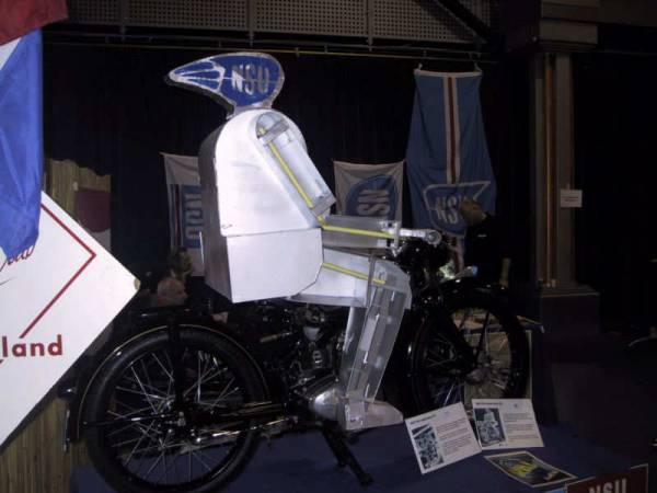 Oldtimer Motor en Bromfietsbeurs Rosmalen 2010