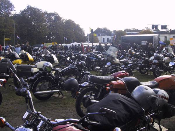 Nationaal Veteranen Treffen Woerden 2010