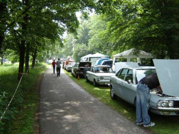 NSU in een rij.