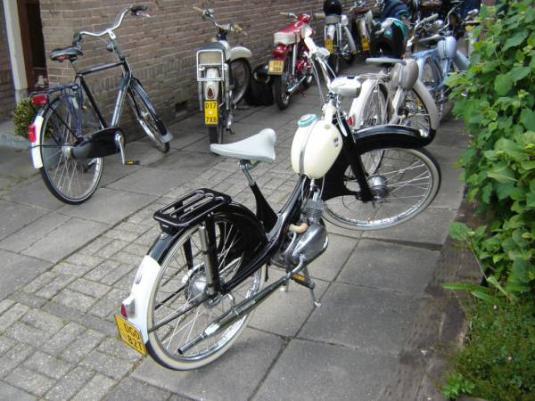 Bromfietsrit Ridderkerk 2011