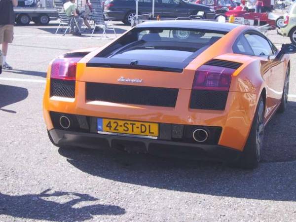 Lamborghini van 340.000 euro reed ook een rondje onverzekerd mee