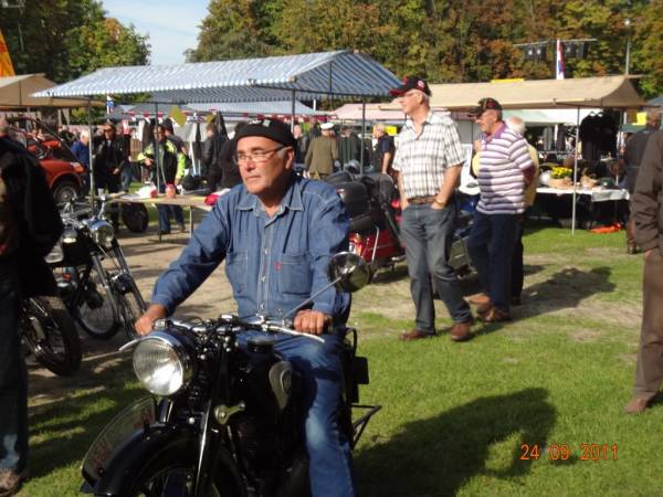 Nationaal Veteraan Treffen Woerden 2011