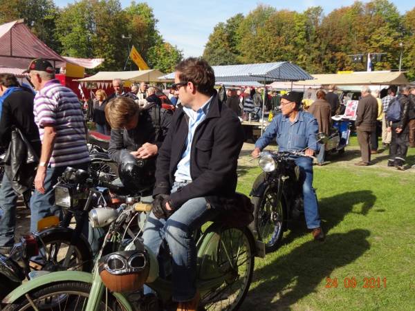 Nationaal Veteraan Treffen Woerden 2011